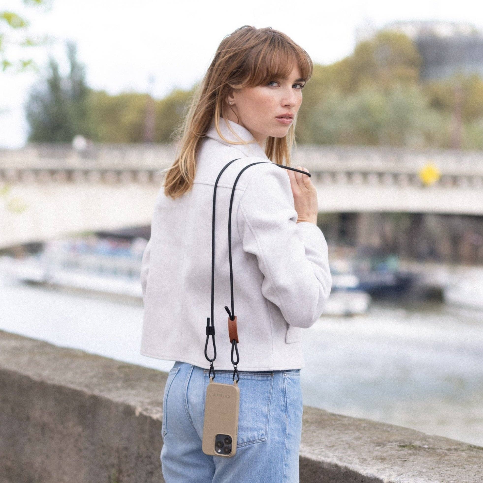 CHARLOT · Paris - Wholesale Phonecase Strap - Noga Black Leather3