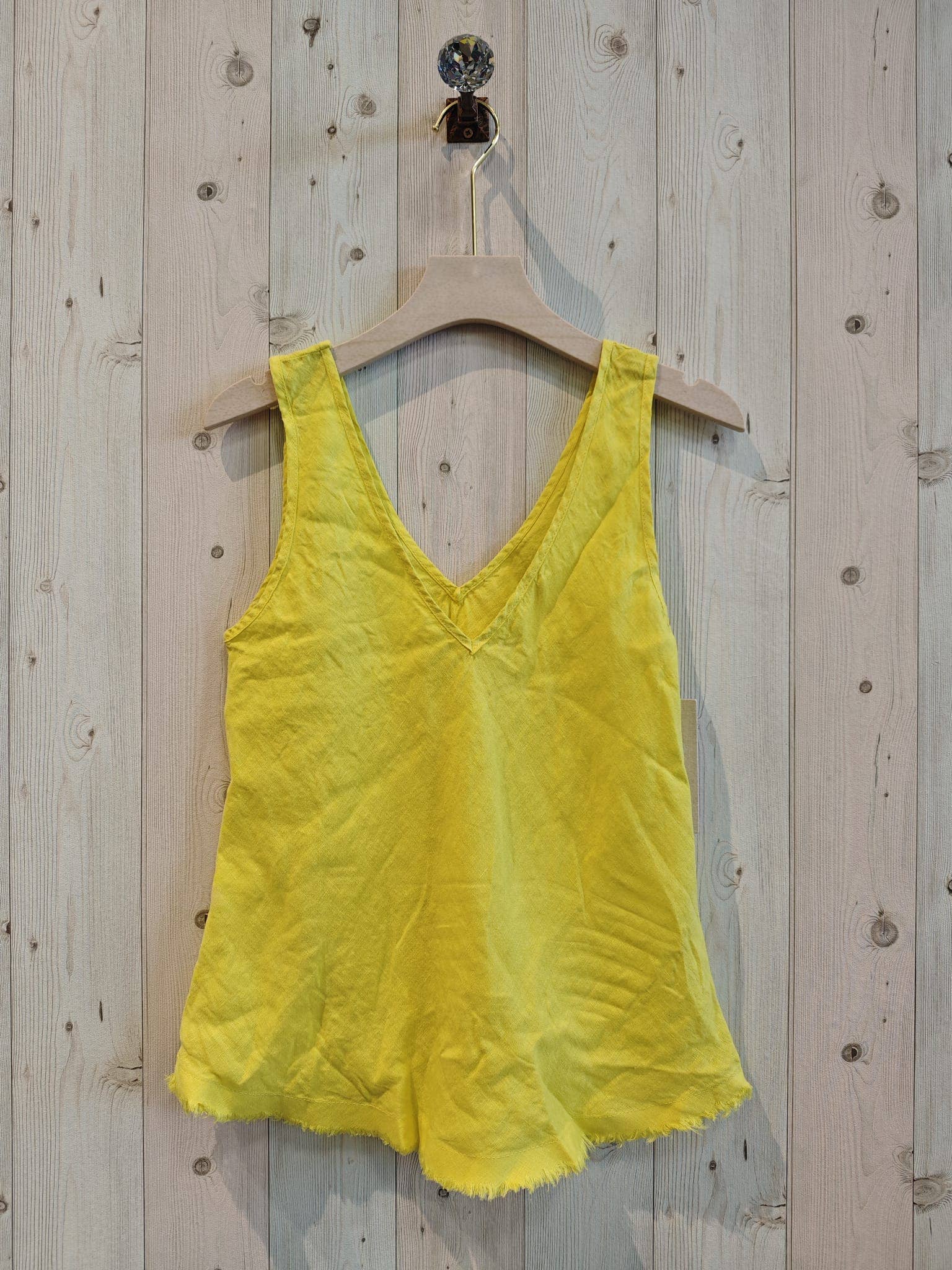 Linen & More - Wholesale Tank Top - Women's - REF 21591 100% SISA LINEN T-SHIRT23