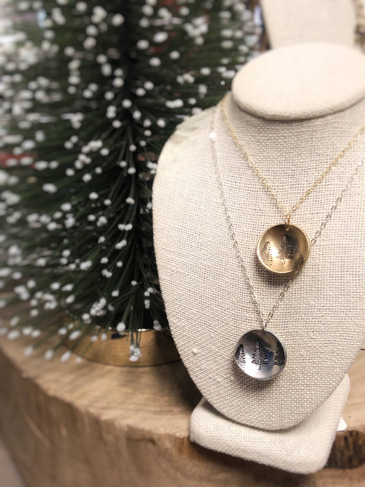 Nox Jewelry - Wholesale Pendant/Charm Necklace - Forest Necklace2