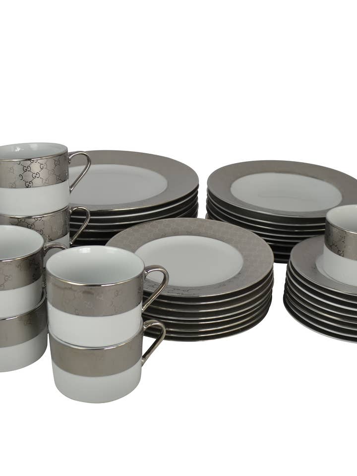 40-PC DINNERWARE SET, GUCCIE IN SILVER for wholesale by Three Star IM/EX Inc.