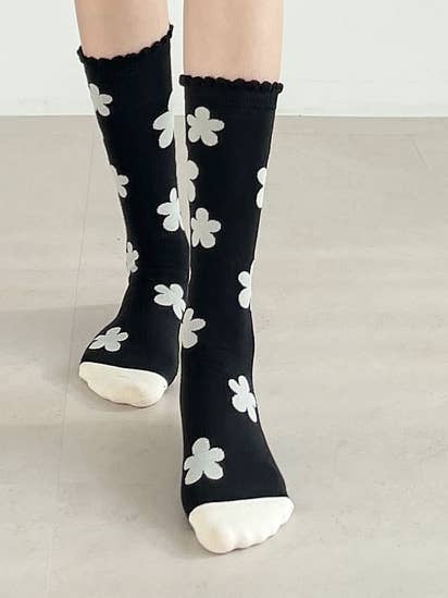 Women's Patterned Socks, Knitted Socks, Floral Design Socks for wholesale by Comfortarians