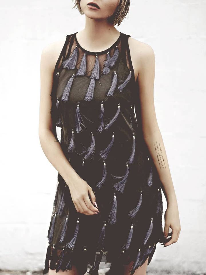 Flapper Chic Borla Vestido en Negro + Zafiro para venta al por mayor de Symbology