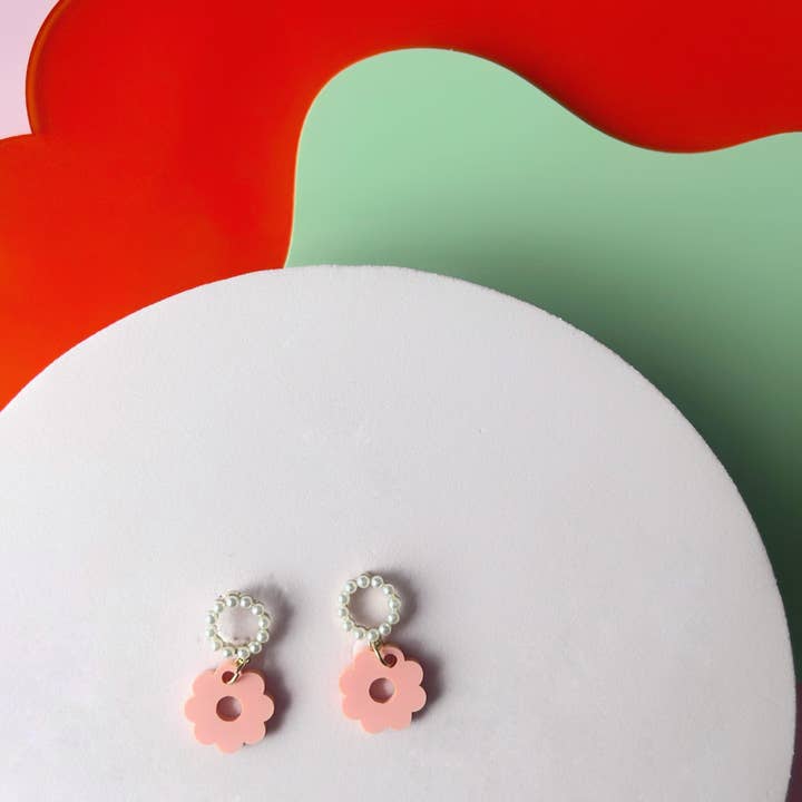 Orecchini in acrilico per la vendita all'ingrosso da parte di Colourful Courts Jewellery