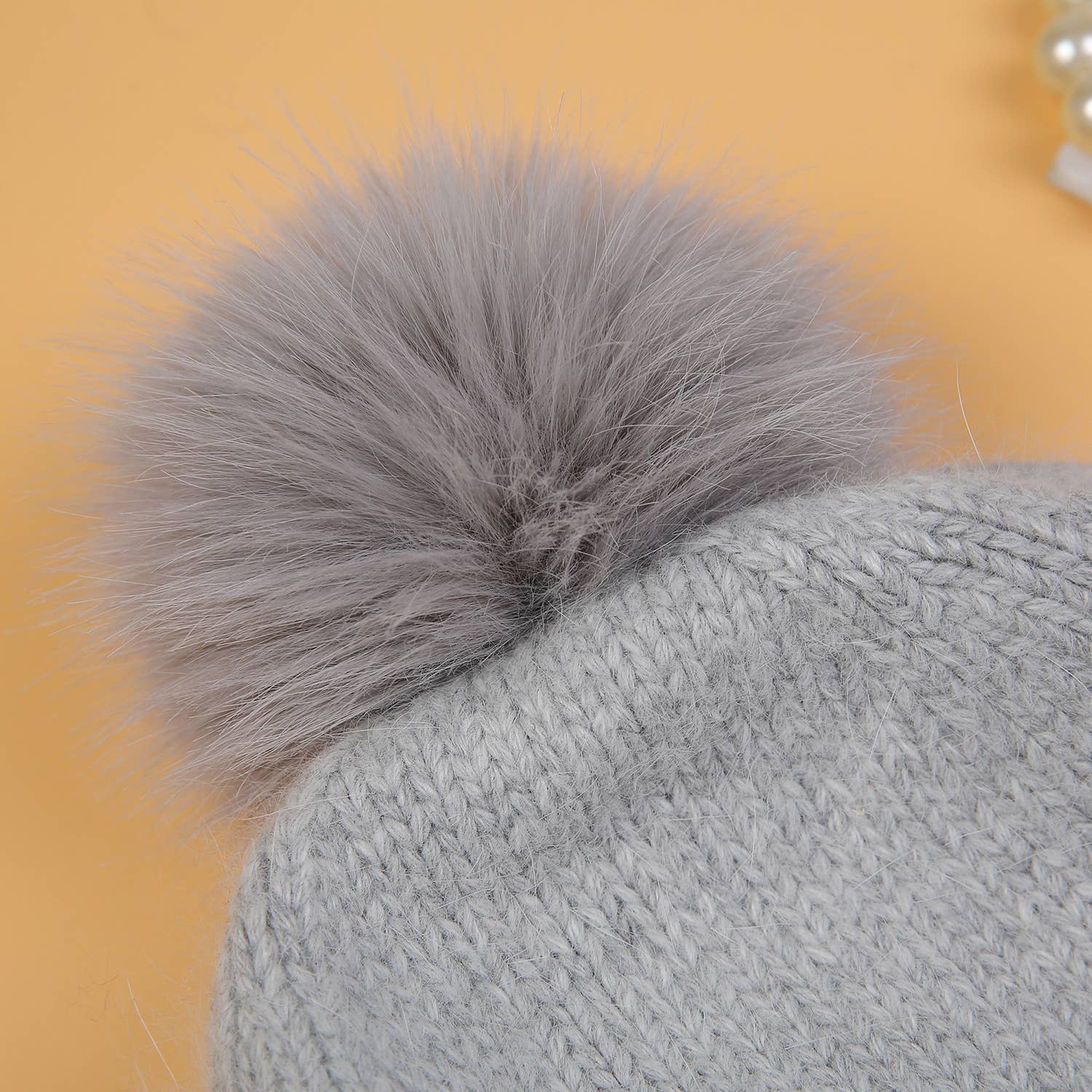 PEACH ACCESSORIES - Vendita all'ingrosso Berretto - Donna - Cappello con Pompon Fiori di Cristallo SD1163