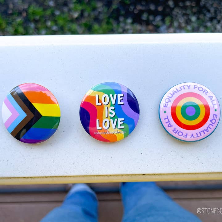 Stone Donut Design, LLC - Vente Épinglettes/boutons - Trio de Pins Fierté1
