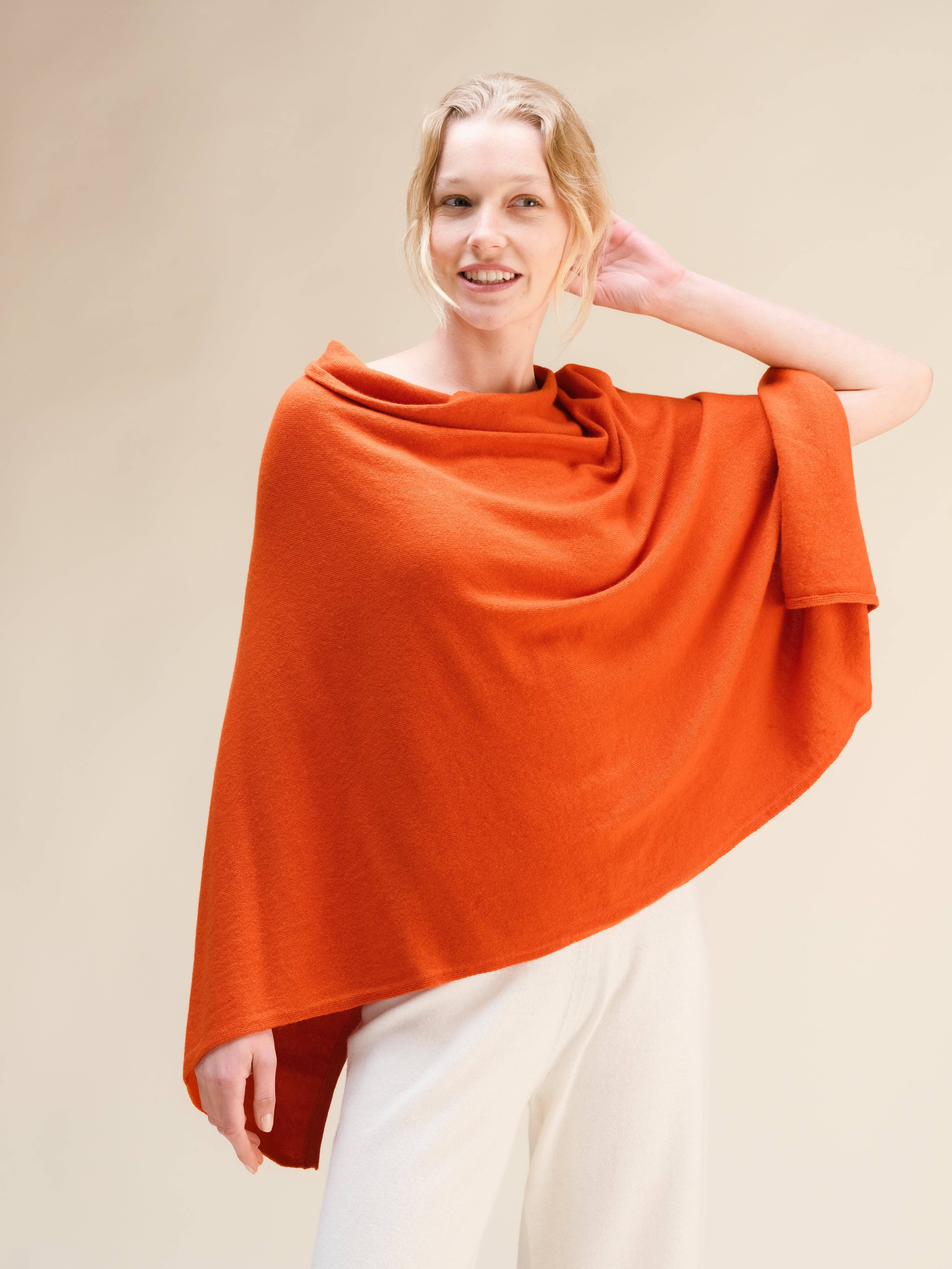 Lèmme - Wholesale Poncho - Women's - Cashmere Mix Asymmetric Poncho7