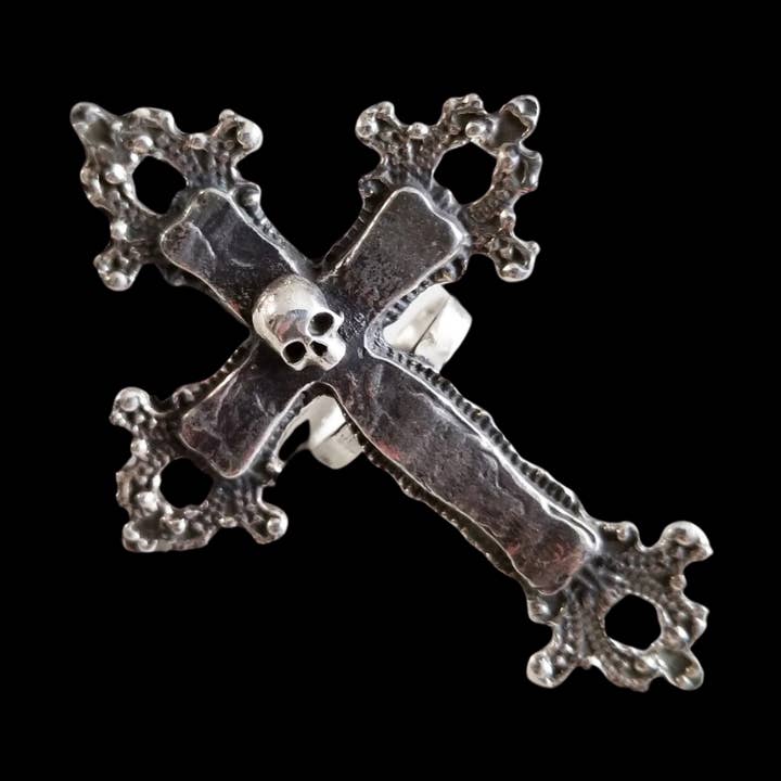 Big Baroque Skull Ring for wholesale by Inchoo bijoux inc