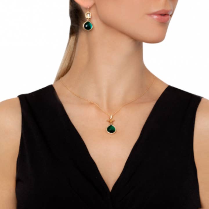 Colar pingente minúsculo orquídea por atacado de Avenue Chic