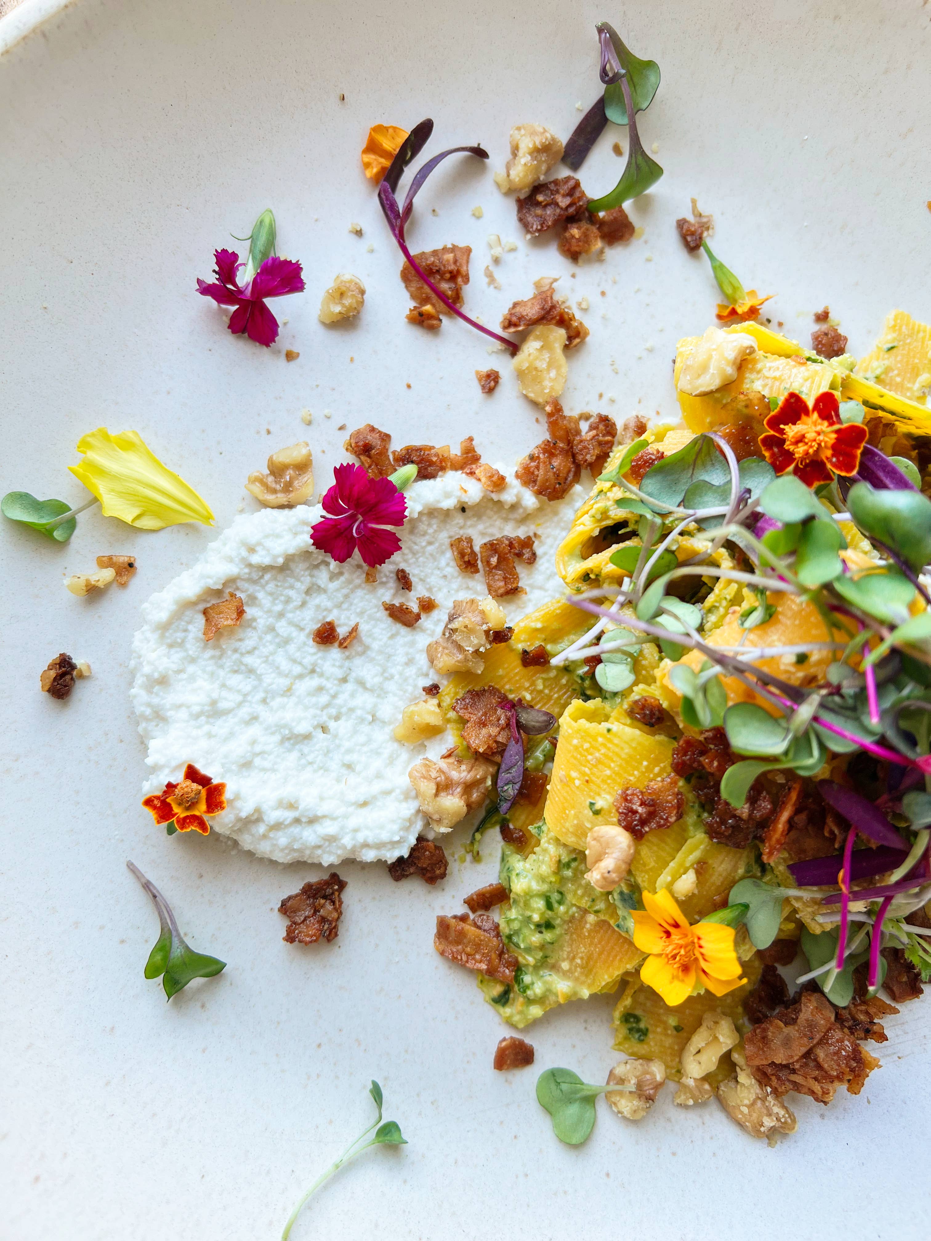 Madly Hadley - Wholesale Shelf Stable Prepared Meal - Flaming Habanero Plant-Based Bacon Bits3