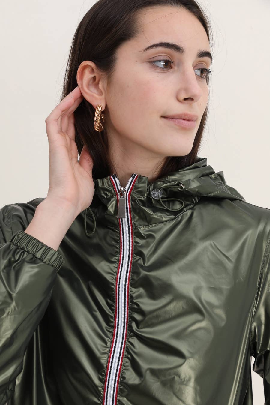 Attrait Paris - Vendita all'ingrosso Giacca antivento - Donna - Impermeabile lungo metallico con zip colorata e richiudibile31