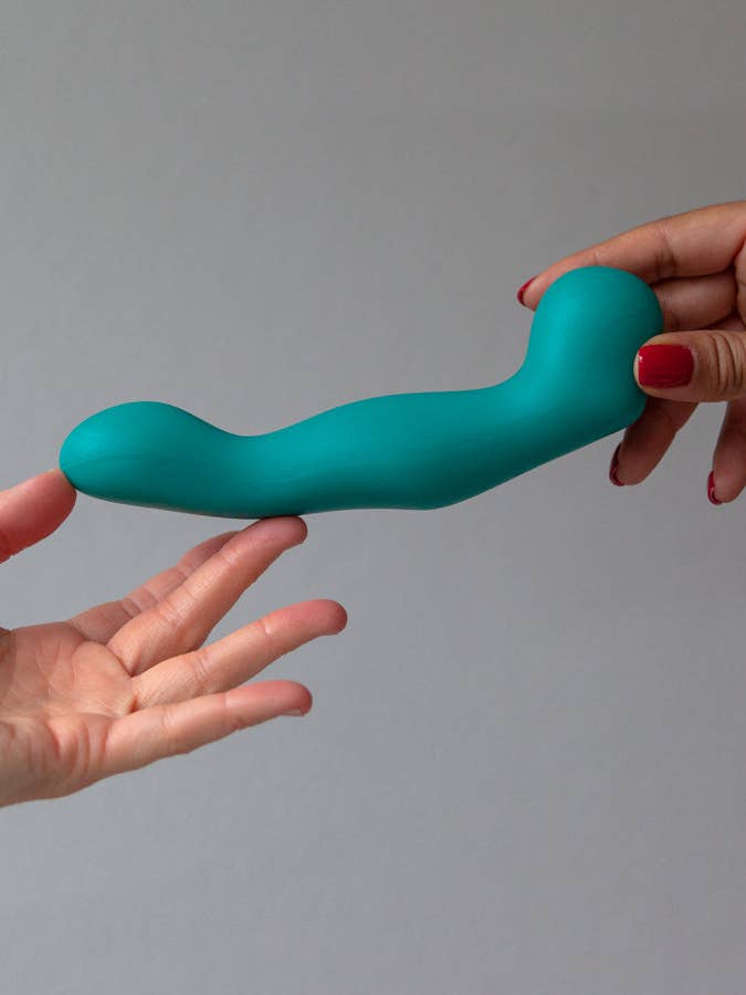 Xia One dildo double extrémité pour la vente par Xia Pleasure Objects