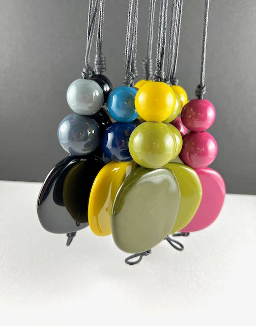 Alter Ego Designs - Wholesale Pendant/Charm Necklace - WISDOM: Resin Bead Pendant in Passion Pink2