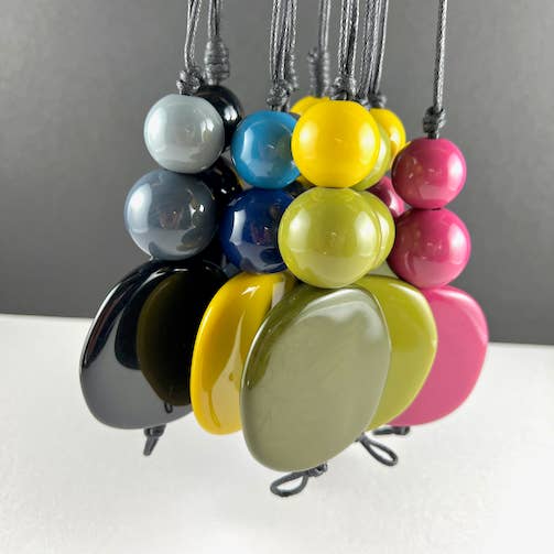 Alter Ego Designs - Wholesale Pendant/Charm Necklace - WISDOM: Resin Bead Pendant in Passion Pink2