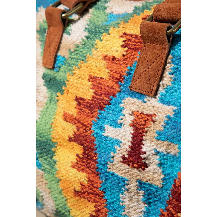 Carmel Sac Boston Carmel aux motifs ethniques tissés main teintés en fil, anse et pampilles en véritable daim en vente sur Faire4