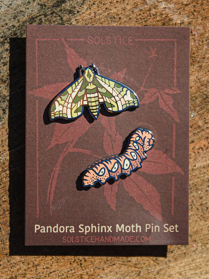 Pandora Sphinx Moth Pin för wholesale av Solstice Handmade