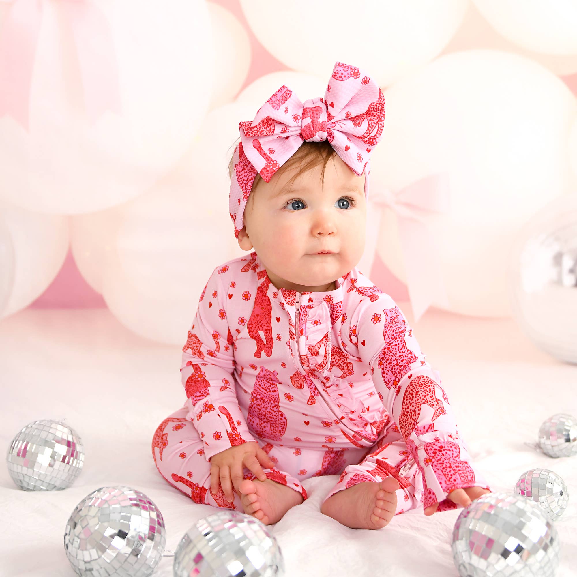 Gigi and Max – Engroshandel Romper - Baby – Cambrie RUFFLE ZIP Valentinsdag Bambus 1ST To-vejs Lynlås5