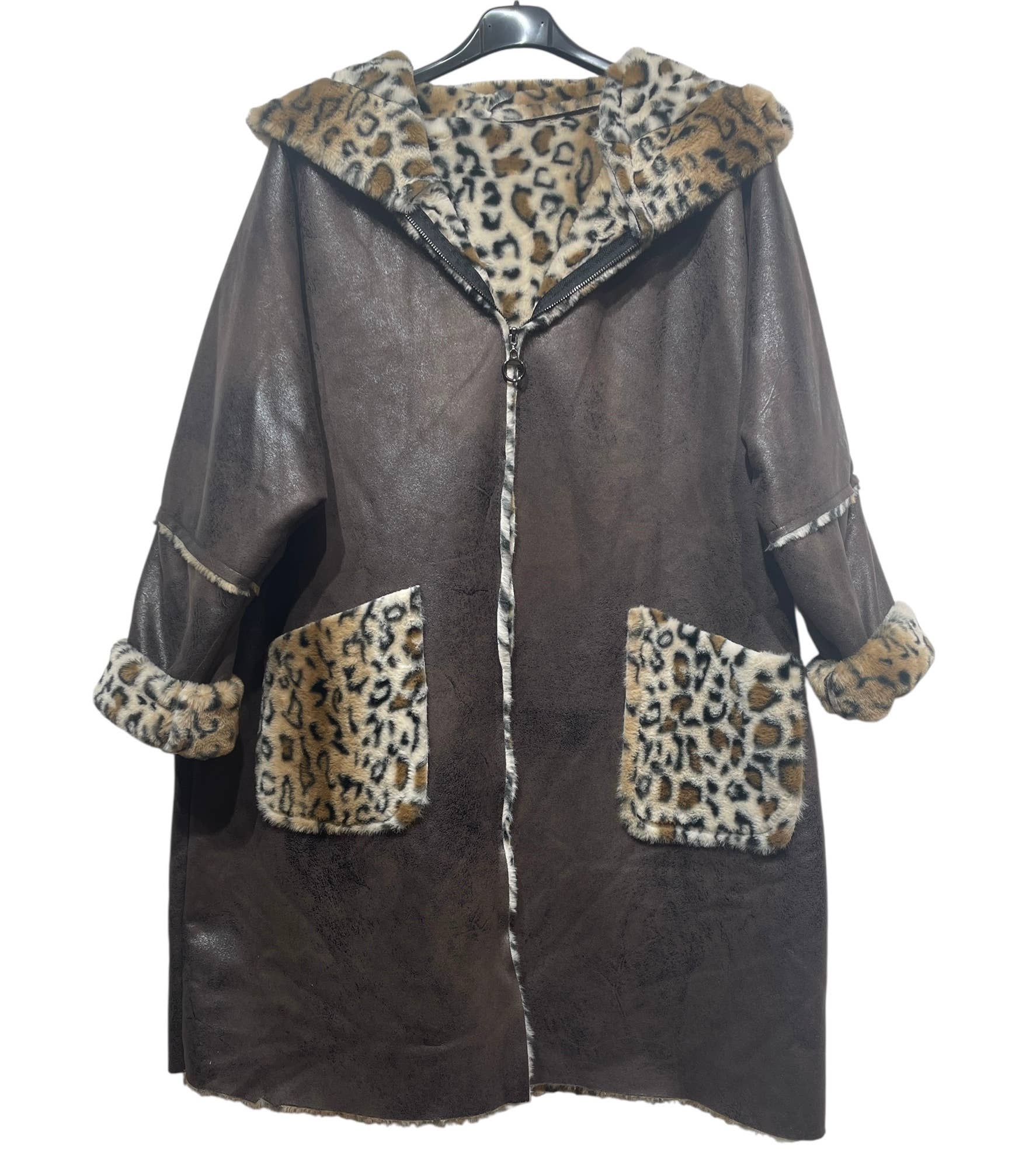LINEN & COTTON HOUSE - Wholesale Coat - Women's - LEOPARD WINTER COAT WITH CLOSURE, TRENDY6