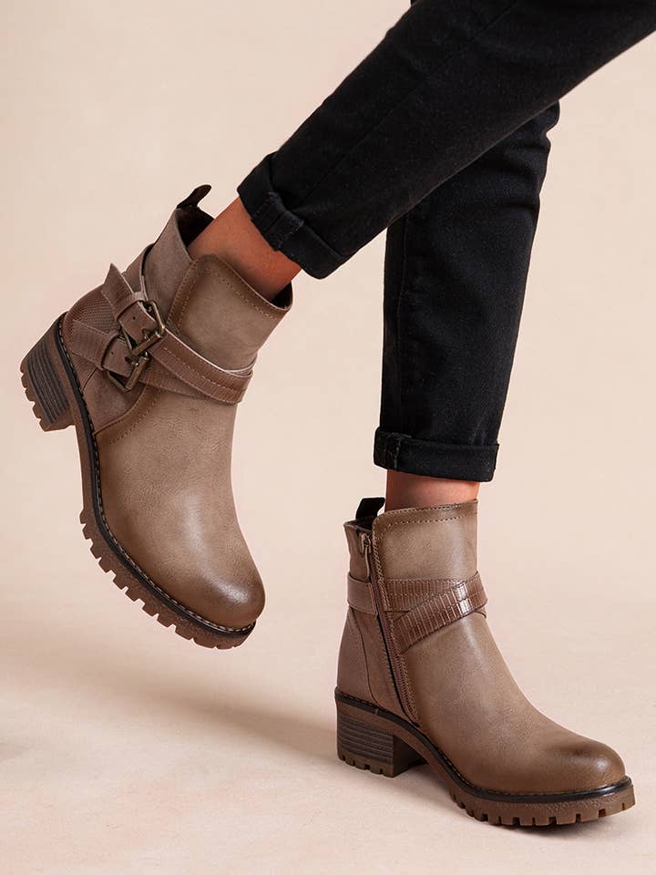 LADY GLORY - Wholesale Chelsea Boots - Women's - Women's Buckle Ankle Boots – Casual Style and Character6