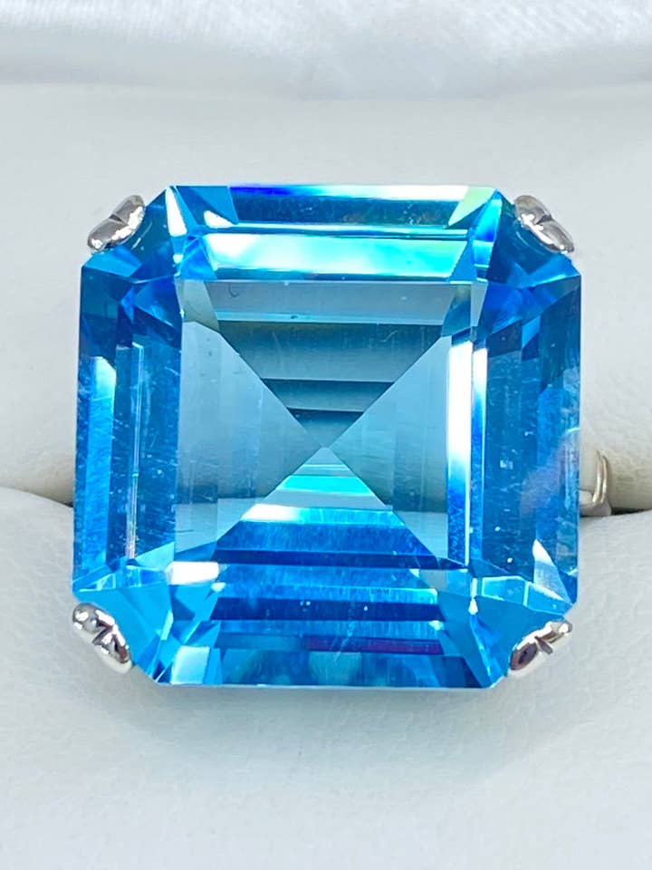 Bague en topaze bleue naturelle, taille 9, énorme gemme carrée de 20 ct, bijou vintage #D1 - Prêt à expédier pour la vente par Silver Embrace Jewelry