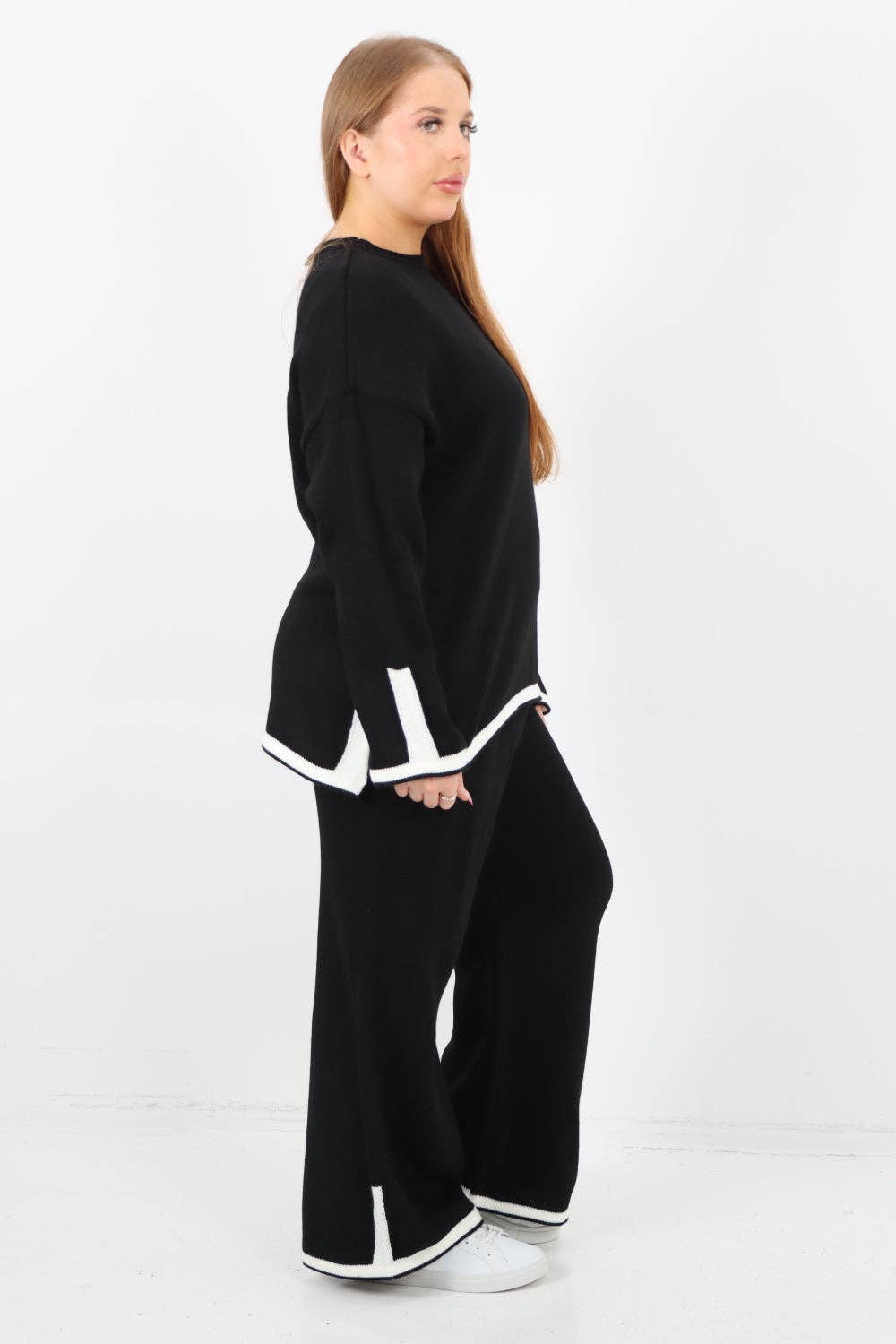 Miss Bold – wholesale Mjukisset – Dam – Italienskt oversize stickat set med kontrasterande kanter3