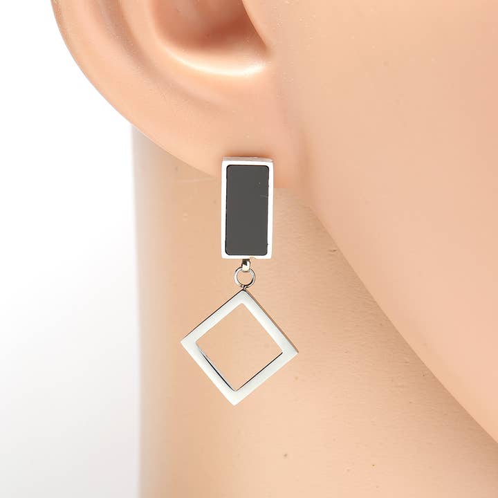 Orecchini pendenti geometrici color argento, rosa o oro. per la vendita all'ingrosso da parte di United Elegance