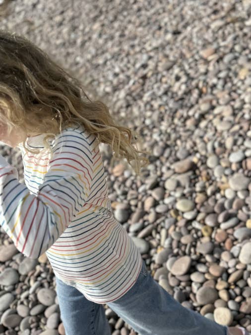 T-shirt Kids Audrey Organic Cotton Rainbow - Edição Limitada por atacado de Ivy T