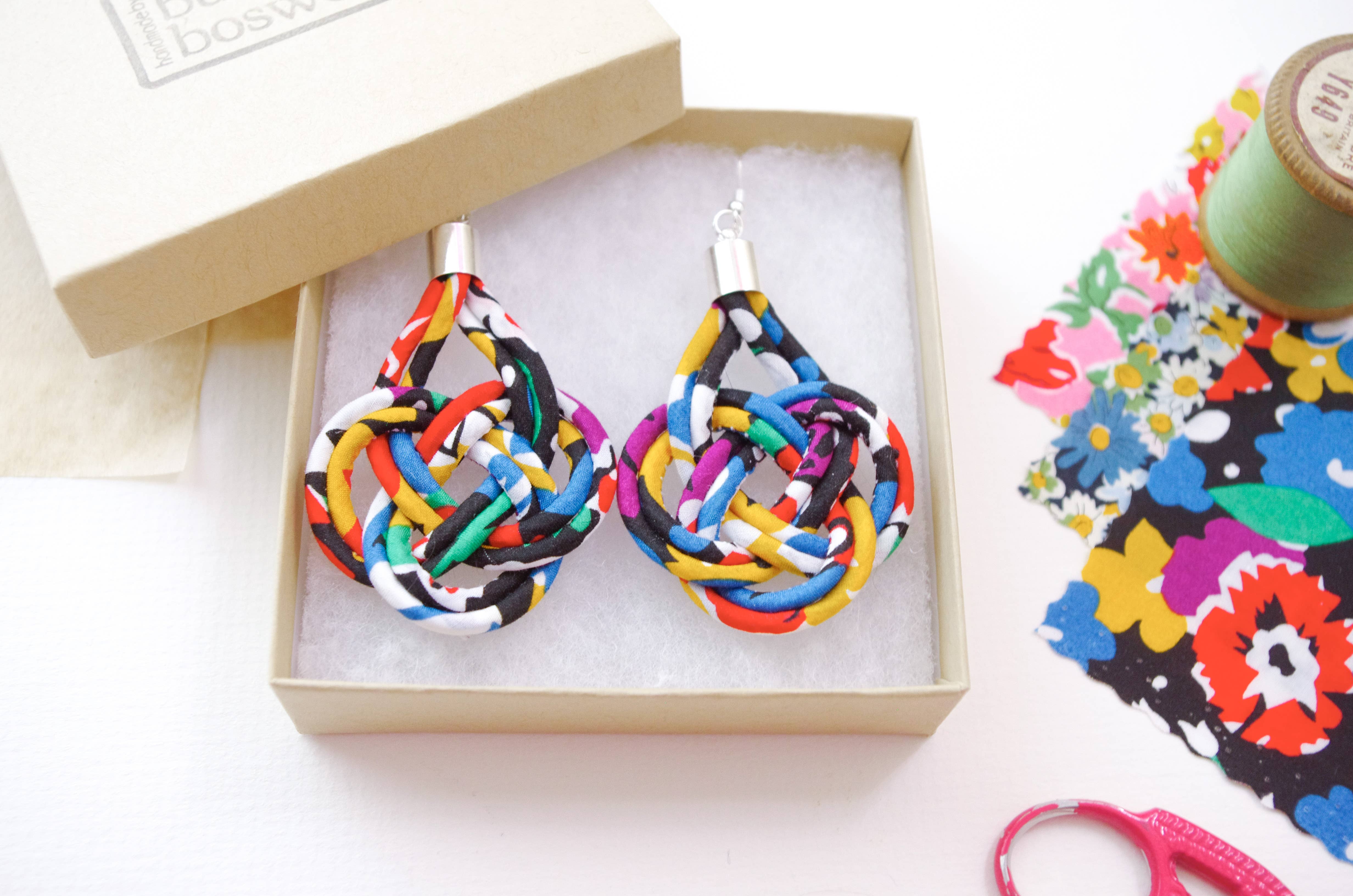 Bunny Bosworth – wholesale Dangle earrings – Large Liberty Fabric Cord Knot Earrings - Deco Florals0