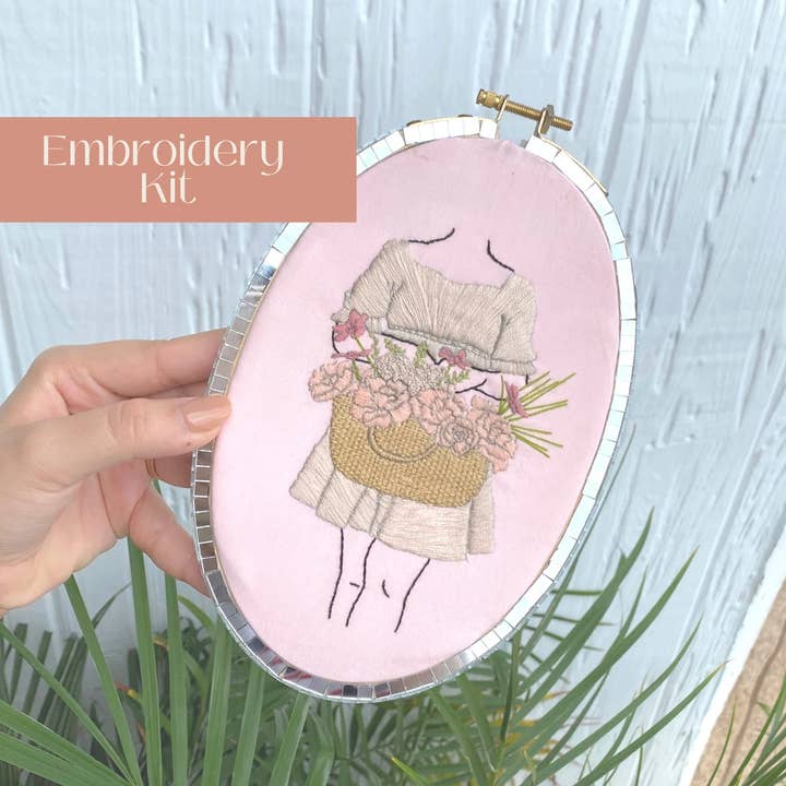 Kit de broderie intermédiaire | Supermarket Flowers pour la vente par Sunday Mornings Shop LLC