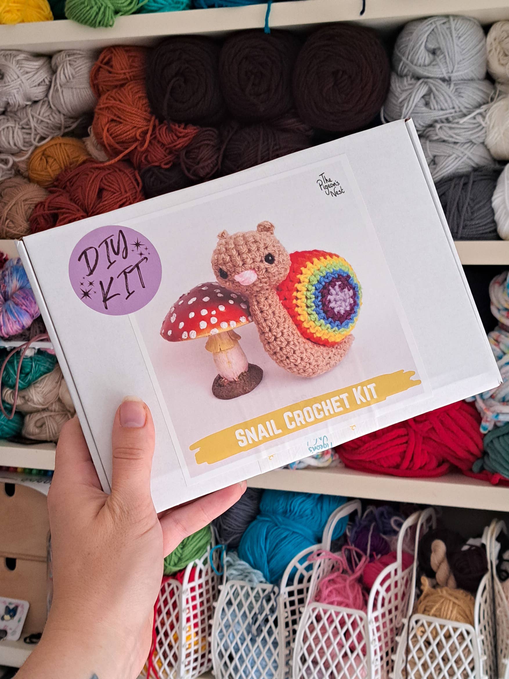 The Pigeon's Nest – Artigos de tricô/crochê por atacado – Kit de Croché Caracol Arco-Íris | Kit de Croché Amigurumi1