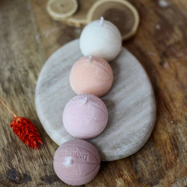 Meet me at the corner - Wholesale Novelty Candle - Set of 4 candles in the shape of a basketball3