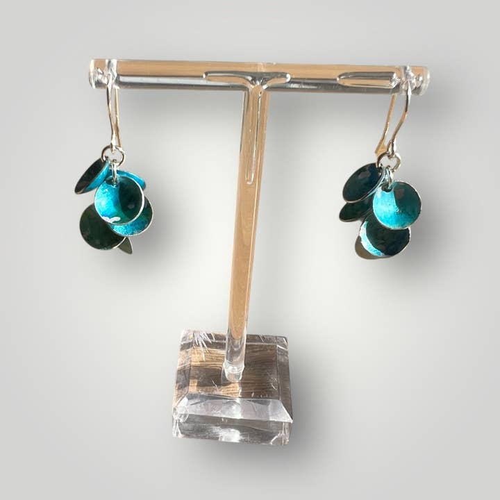 Boucles d'oreilles en aluminium Tide Petals pour la vente par Rachel Stowe Jewellery