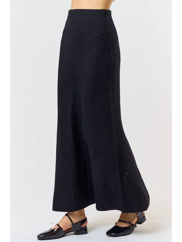 Black ILK4838 WOOL BLEND SWEATER MIDI SKIRT for wholesale on Faire