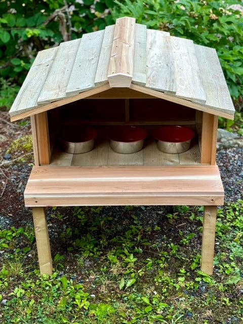 UnderCover Pet Houses - Wholesale Pet Elevated Bowl - Cat/Dog - Outdoor Cat Feeding Station with Raise Platform and Extended Roof - Food Shelter for Feral Cats8