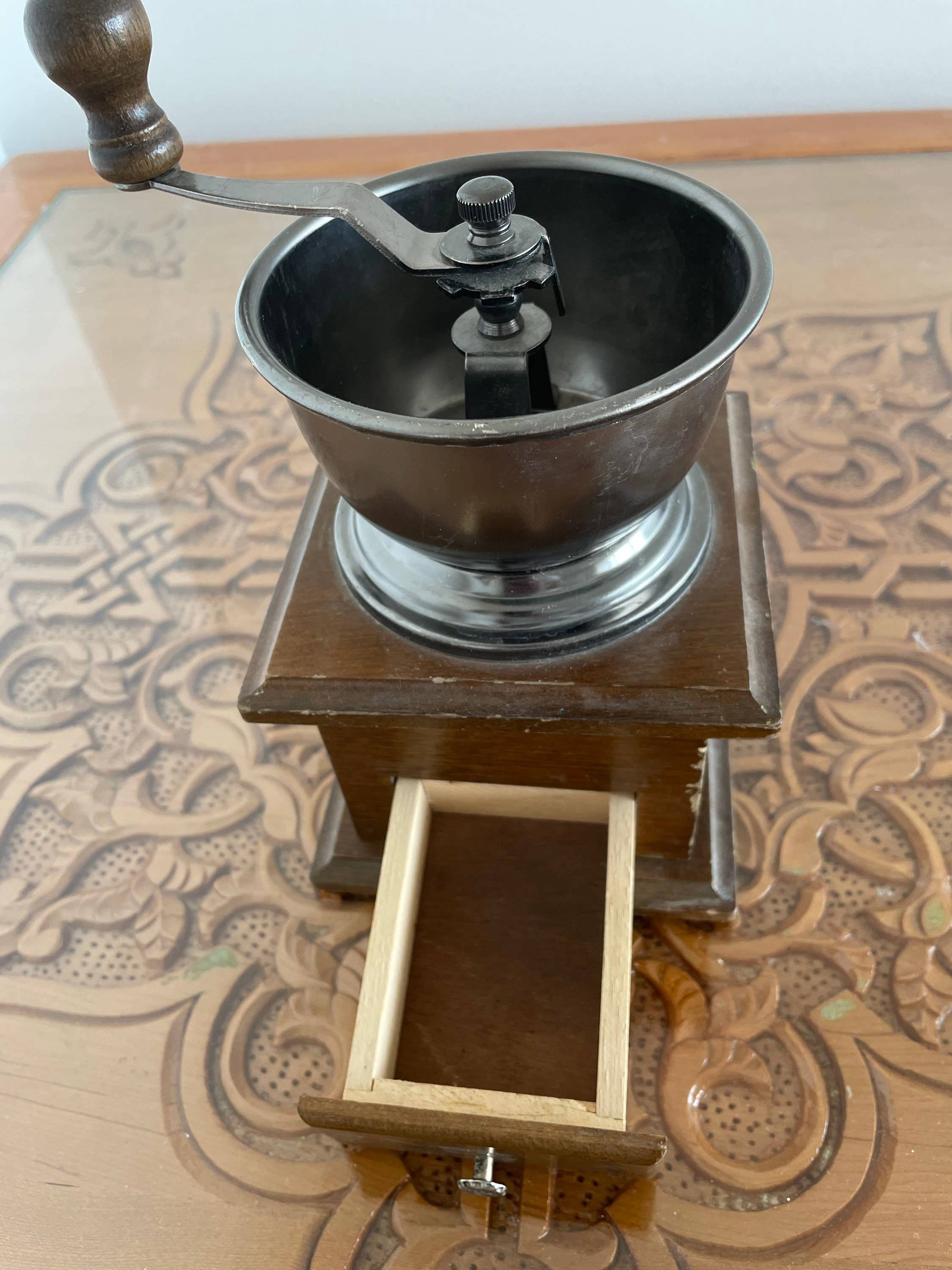 Marrakech Bazaar - Wholesale Coffee Grinder - Handmade Moroccan coffee Grinder7
