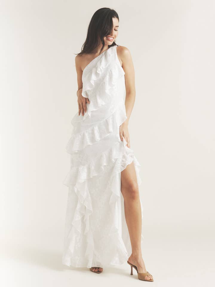 Robe longue à volants à une épaule avec motif floral - Blanc pour la vente par Six Stories