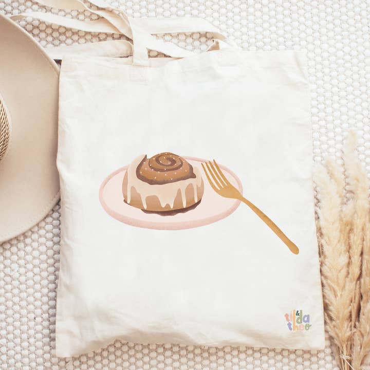 Sac cabas en coton à motif roulé à la cannelle - Sac en jute Cinnamon Bun pour la vente par Tilda&Theo