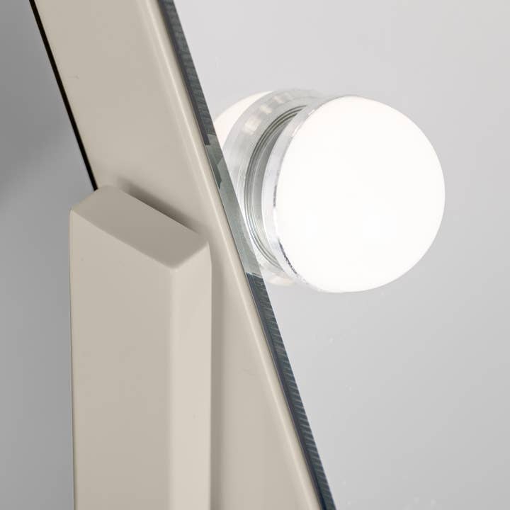 Zadro, Inc. - Wholesale Makeup Mirror - 15 LED Light Bulb Hollywood Makeup Mirror - 25" x 20"29