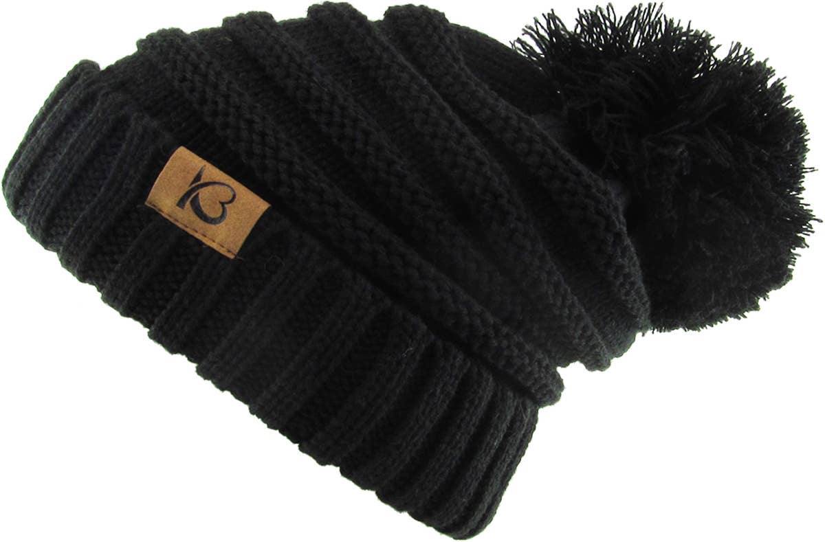 KBETHOS – Großhandel Beanie – Damen – Chunk Pom Pom Grobstrick-Mütze mit Zopfmuster und Rippenstrick1