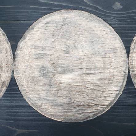 Lotus Design Store LLC – Engroshandel Tebord – Triple Måne Gudinde Alterbord1