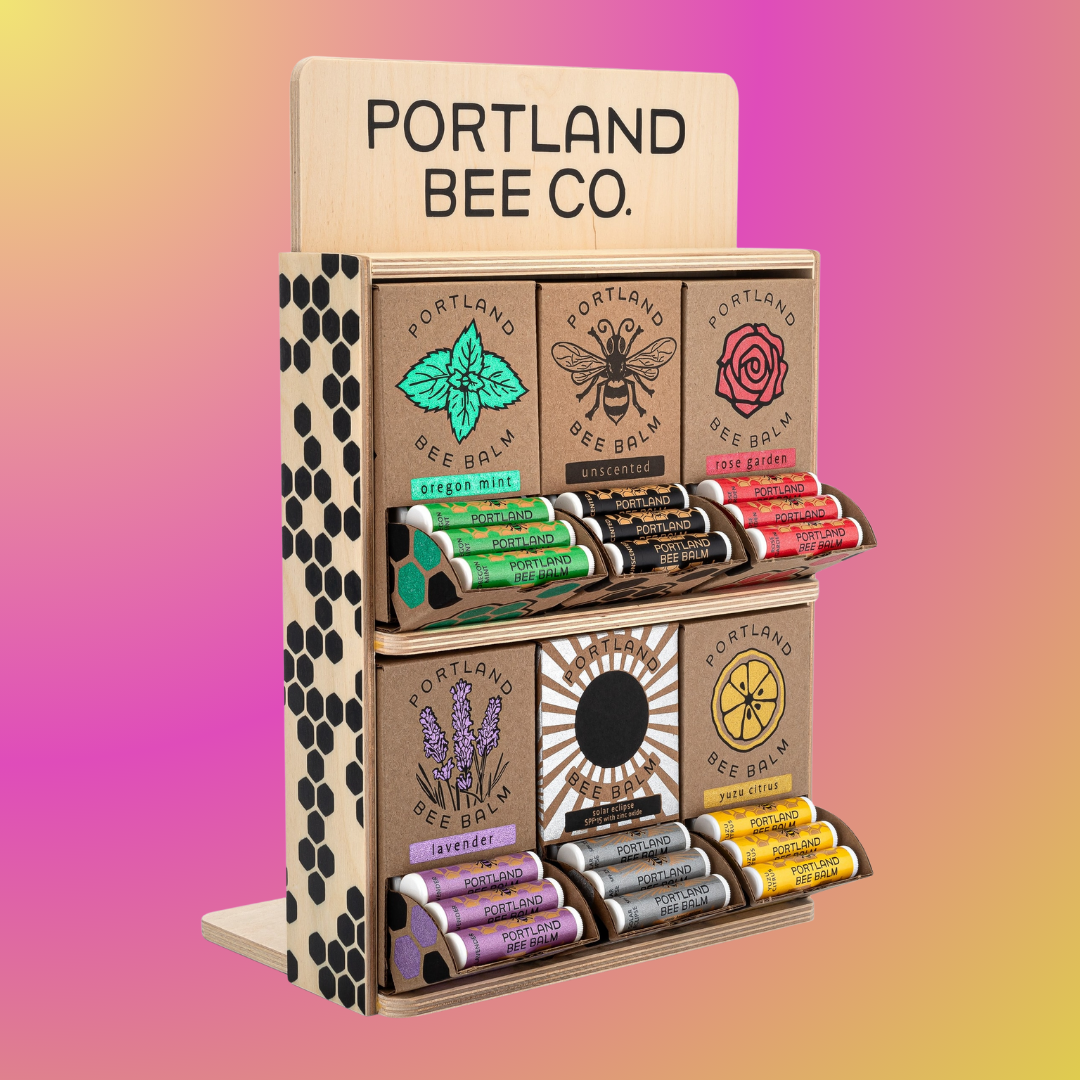 Portland Bee Balm - Vente Baumes à lèvres - Présentoir en bois pour baume à lèvres à la cire d'abeille – assortiment de 144 unités2