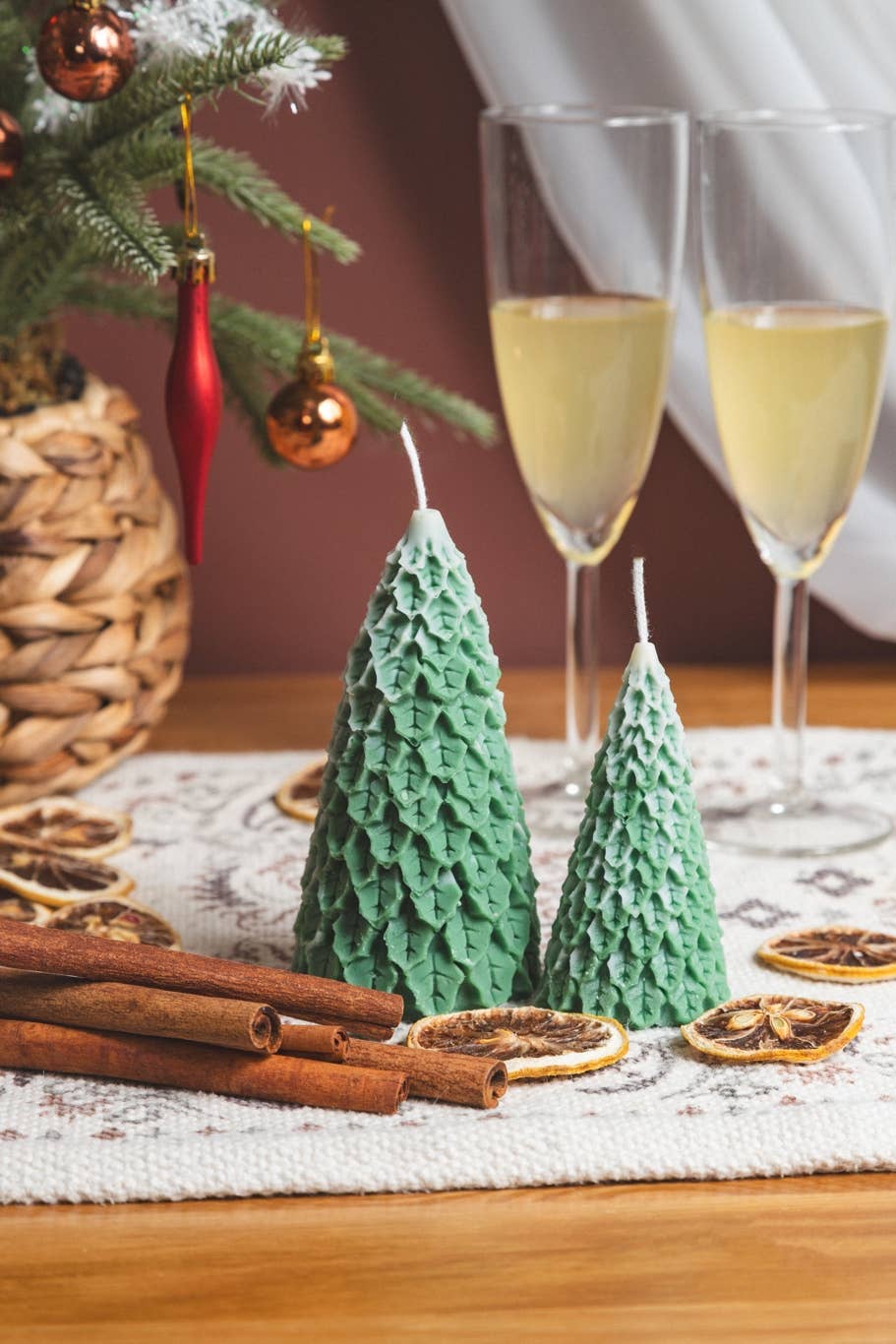 Ritual Spirit ltd - Wholesale Novelty Candle - Traditional Christmas tree | Small&Large | Soy wax candle |