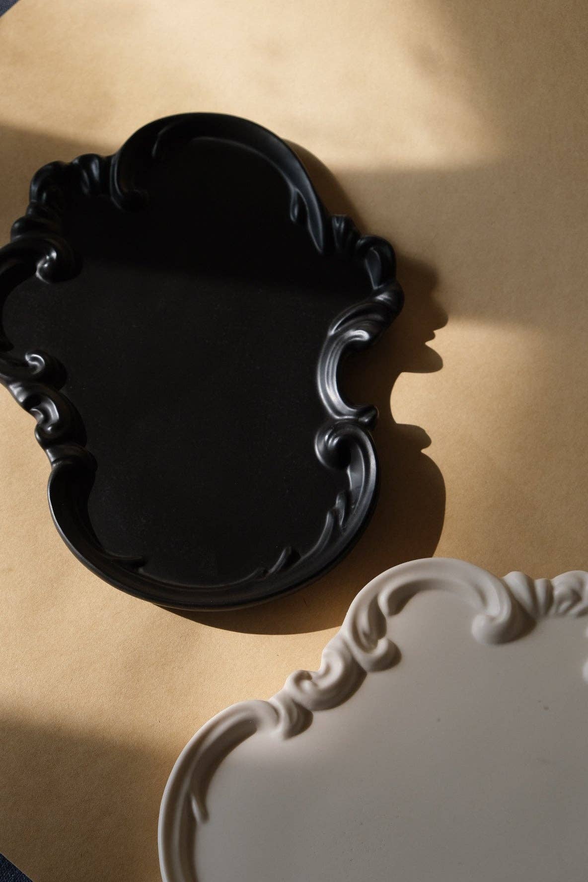 ECLAT DE L'AUBE – wholesale Decorative tray – Decorative tray in Jesmonite - Vintage II5