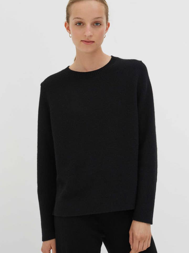Black Cashmere Boxy Sweater for wholesale by Chinti & Parker