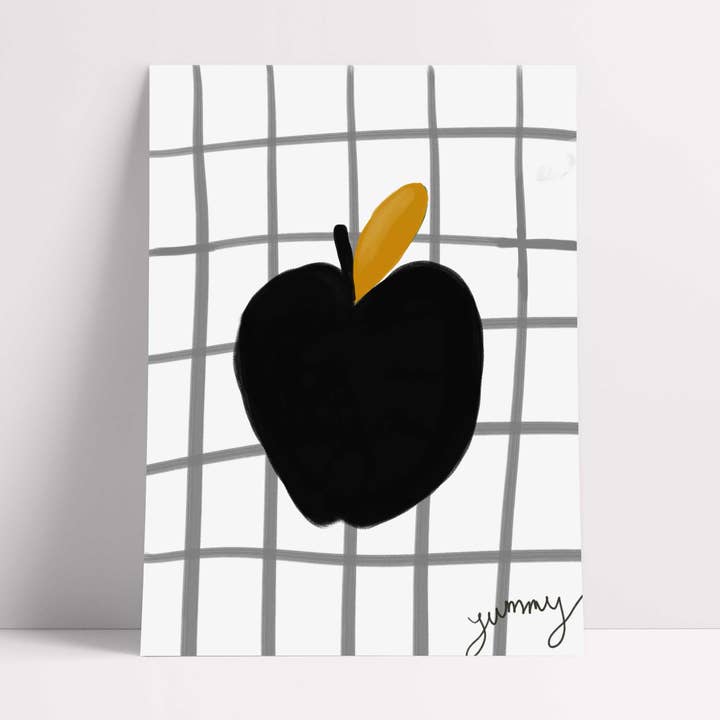 Yummy Apple Print - Vit med svart konsttryck för wholesale av Orla and the Gang