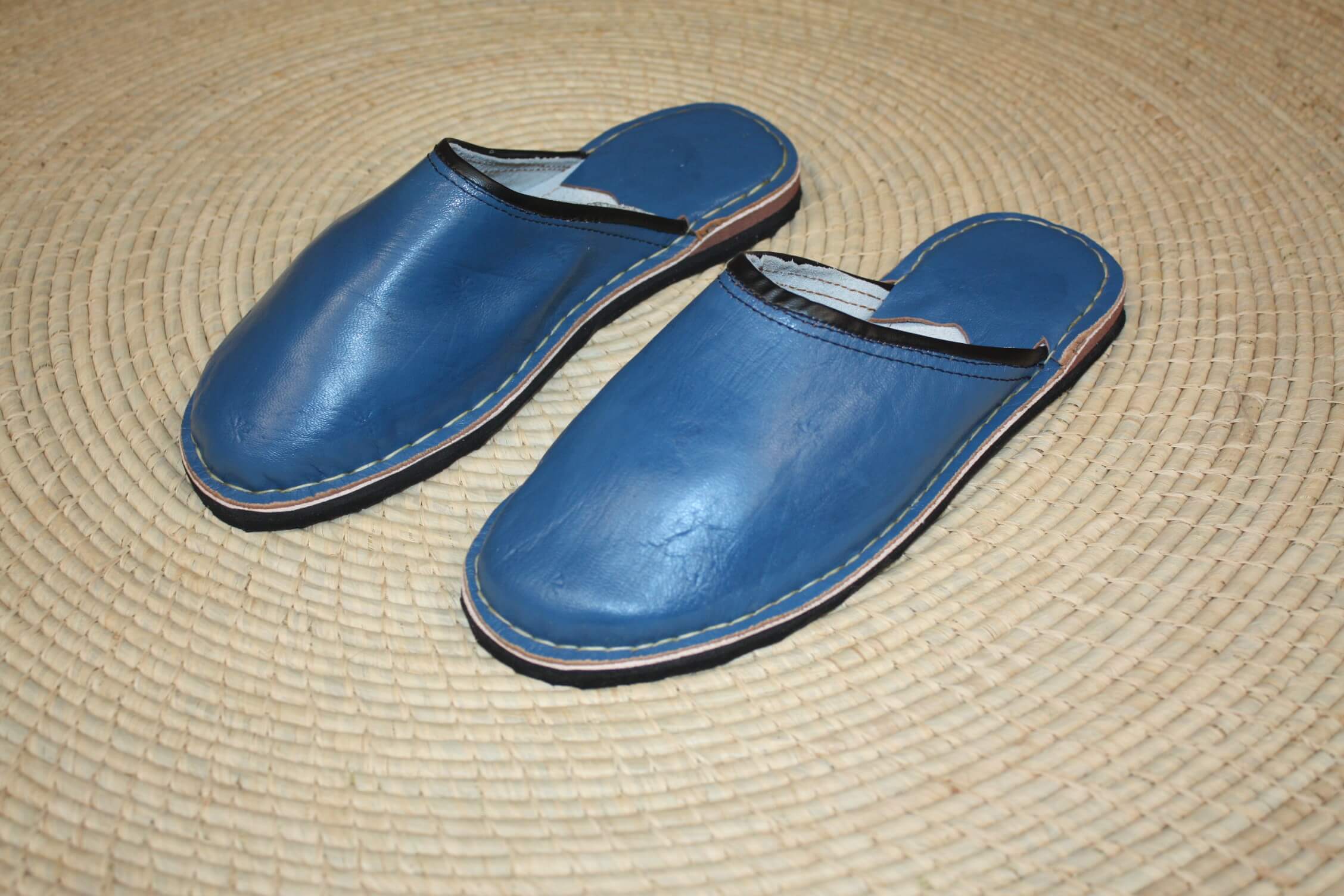 Boutique Huléti - Wholesale Slippers - Unisex - SOLE slippers made of recycled TIRES! Blue Jeans Leather - Ultra Solid - Men & Women - From 35 to 451