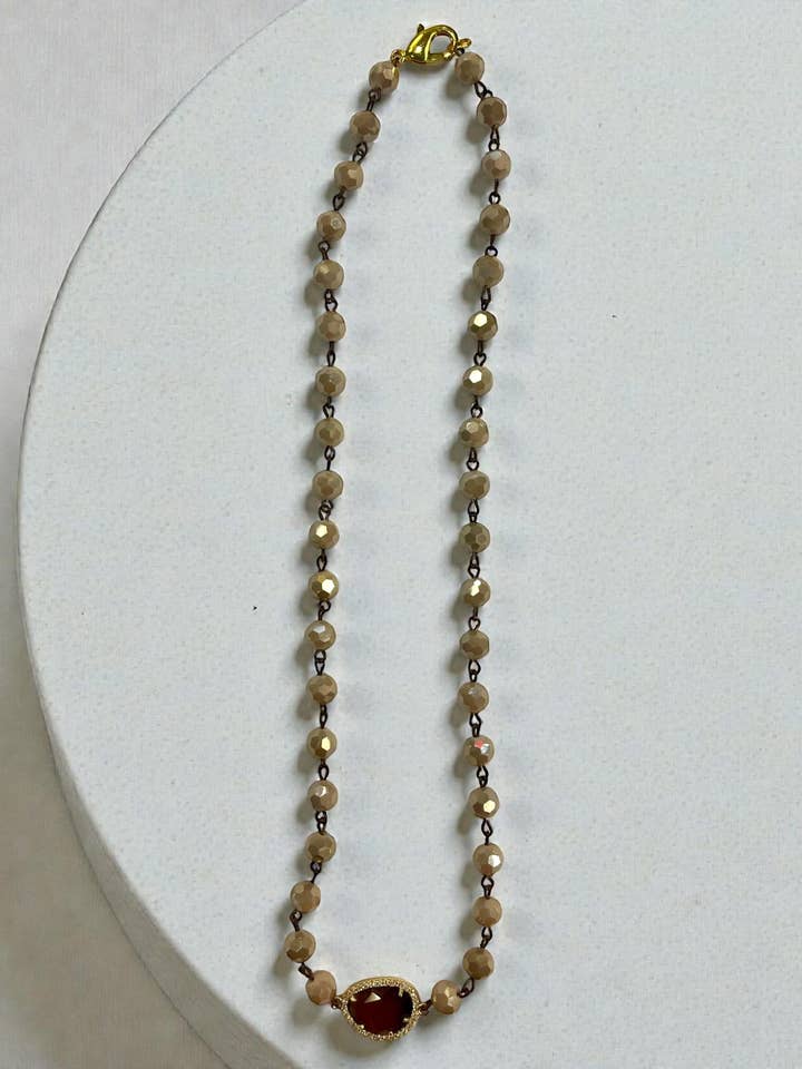 Collar neutro de 20" con pieza central de cuarzo pavé para venta al por mayor de Ava Capri