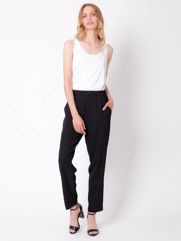 Pantaloni chino per la vendita all'ingrosso da parte di Martino Midali