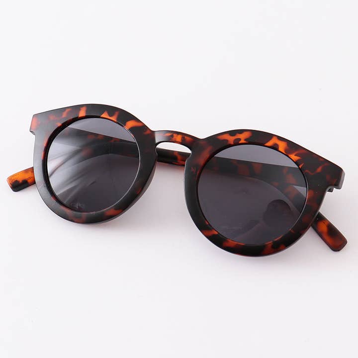 Aspen Rain Boutique - Wholesale Sunglasses - Women's - retro round sunglasses UV400 For Adult1