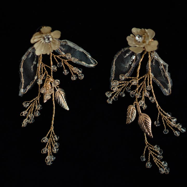 Earrings 25 for wholesale by Brides and Belts