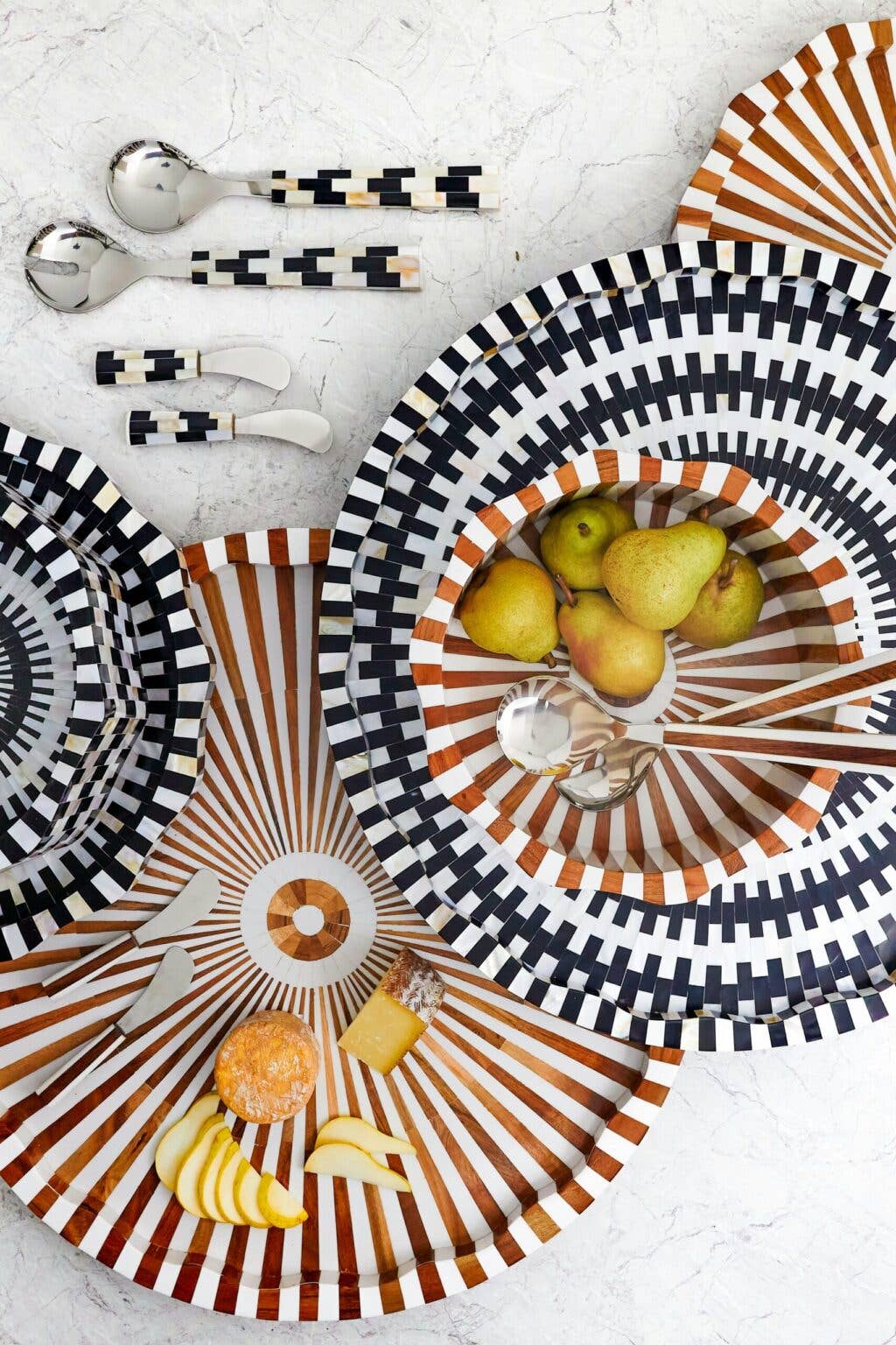 Be Home US - Wholesale Decorative Tray - Lyra Inlay Tray, Large1